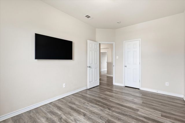207 Moonlight Drive, Euless, TX 76039