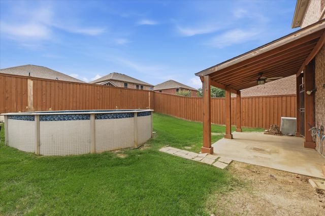 207 Moonlight Drive, Euless, TX 76039