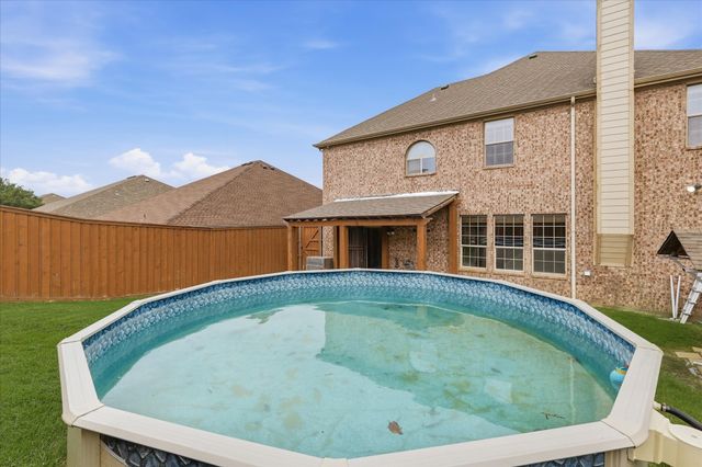 207 Moonlight Drive, Euless, TX 76039