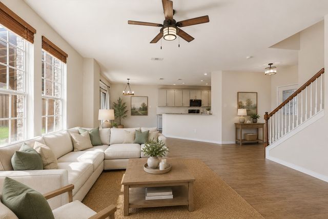 207 Moonlight Drive, Euless, TX 76039