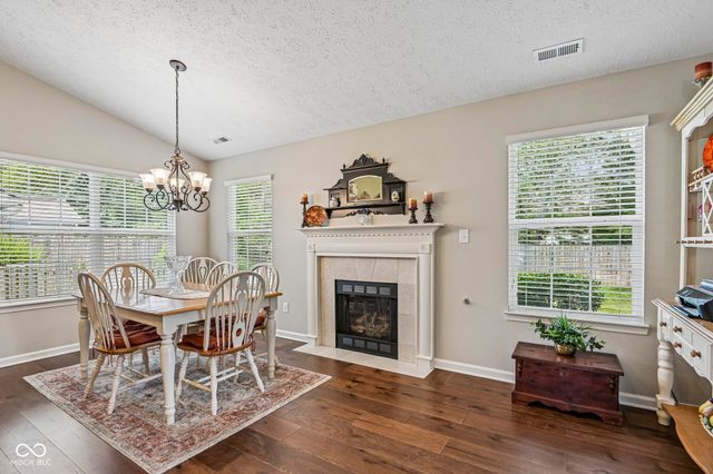 6912 Trophy Lane, Noblesville, IN 46062