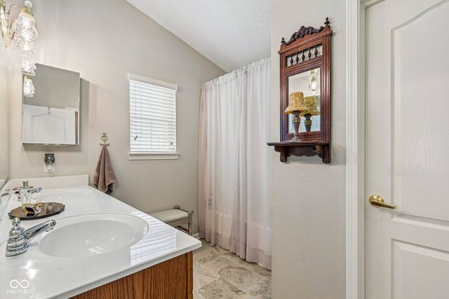 6912 Trophy Lane, Noblesville, IN 46062