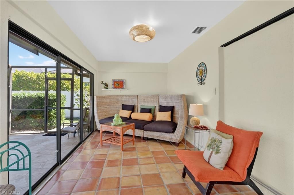 Image 33 of property listing at 2123 SW 49th TER, Cape Coral, FL 33914