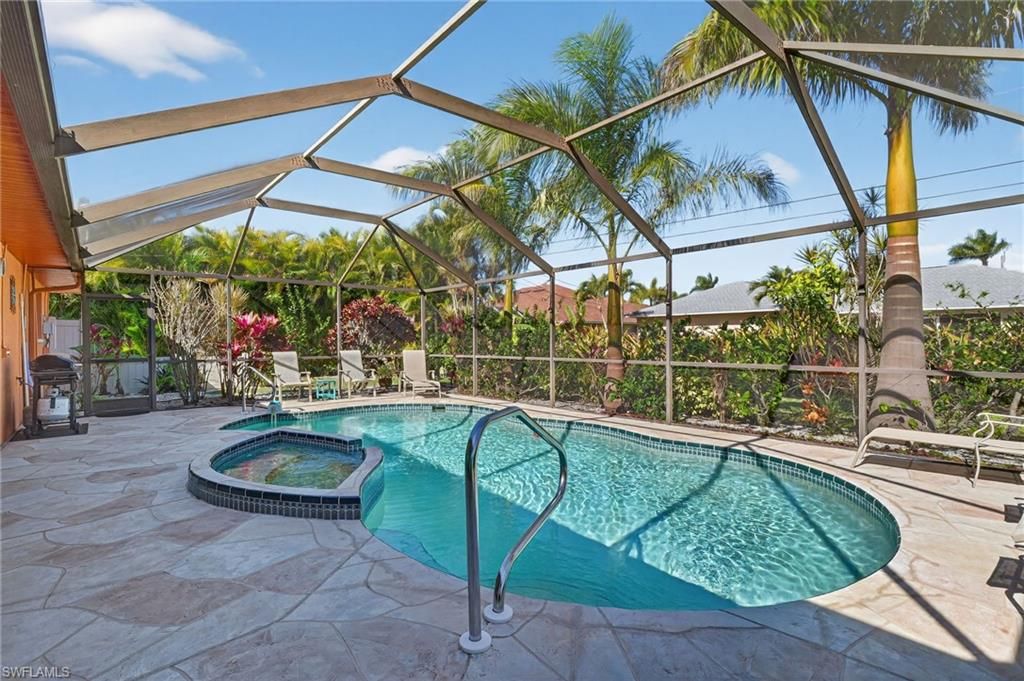 Image 35 of property listing at 2123 SW 49th TER, Cape Coral, FL 33914