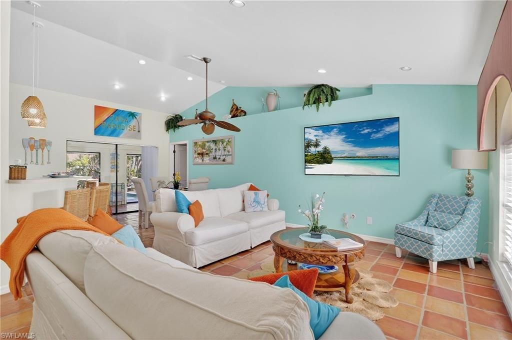 Image 5 of property listing at 2123 SW 49th TER, Cape Coral, FL 33914