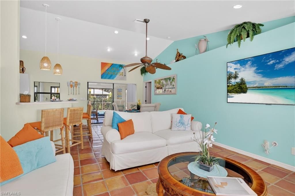 Image 6 of property listing at 2123 SW 49th TER, Cape Coral, FL 33914