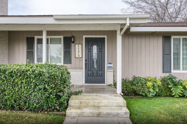 1175 N Frankwood Avenue, Reedley, CA 93654