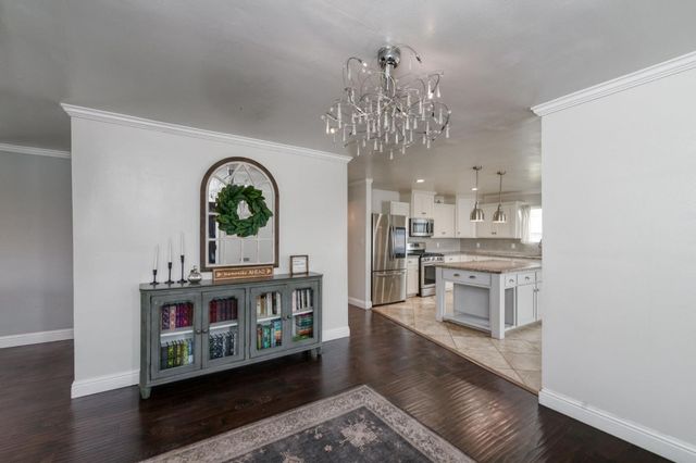 1175 N Frankwood Avenue, Reedley, CA 93654