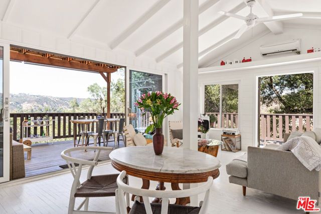 1553 Penny Road, Topanga (los Angeles), CA 90290