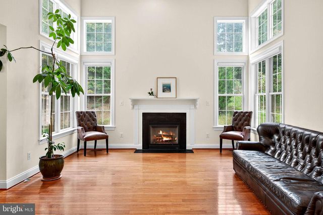 44021 RIVERPOINT DR, Leesburg, VA 20176