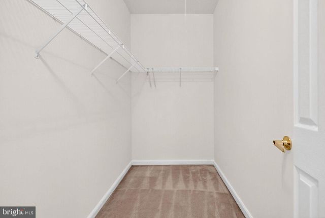 44021 RIVERPOINT DR, Leesburg, VA 20176