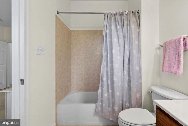 44021 RIVERPOINT DR, Leesburg, VA 20176