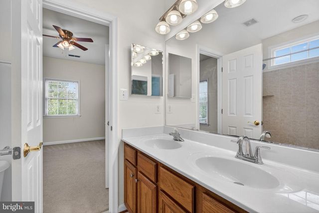 44021 RIVERPOINT DR, Leesburg, VA 20176