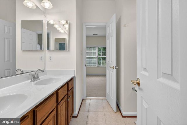 44021 RIVERPOINT DR, Leesburg, VA 20176