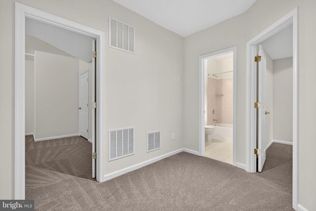 44021 RIVERPOINT DR, Leesburg, VA 20176