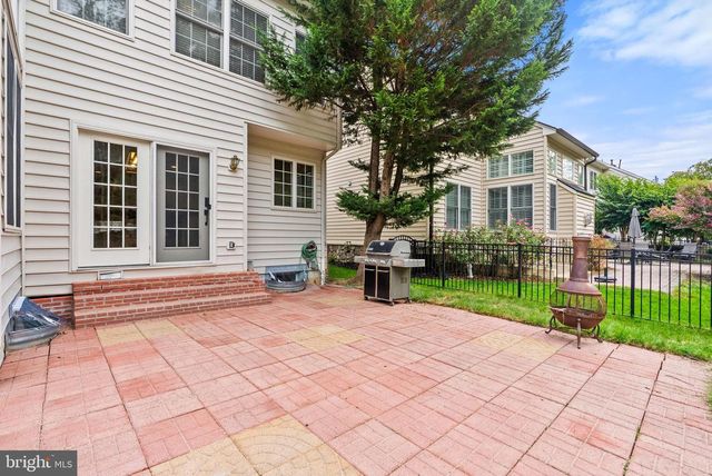 44021 RIVERPOINT DR, Leesburg, VA 20176