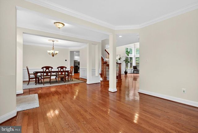 44021 RIVERPOINT DR, Leesburg, VA 20176