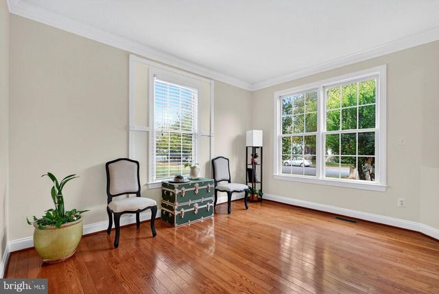 44021 RIVERPOINT DR, Leesburg, VA 20176