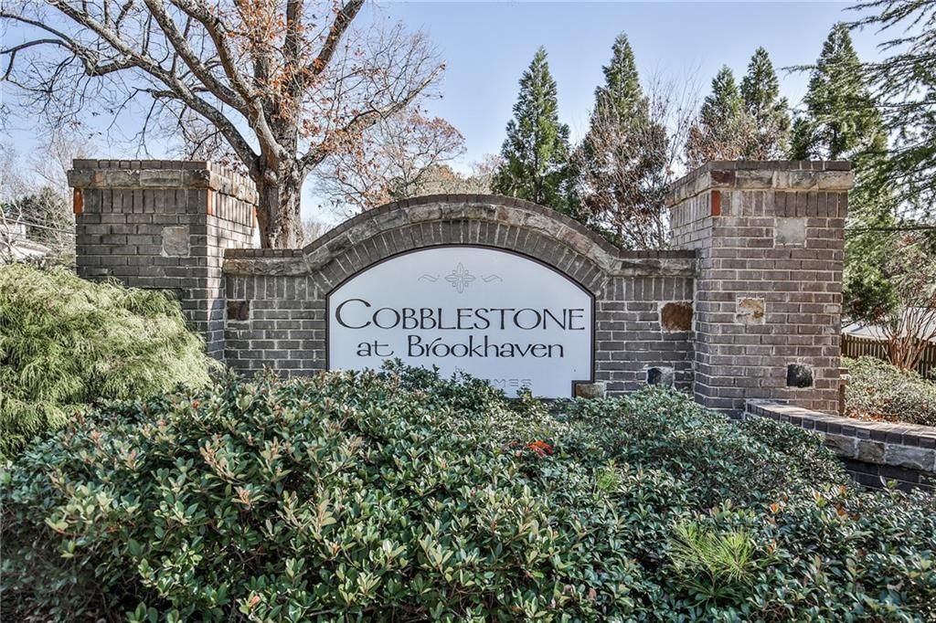 1934 Cobblestone Circle NE, Atlanta, GA 30319