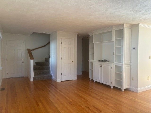 25 Merrimac 25, Woburn, MA 01801
