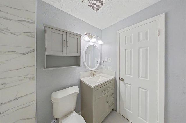 4002 Prudence Drive, Houston, TX 77045