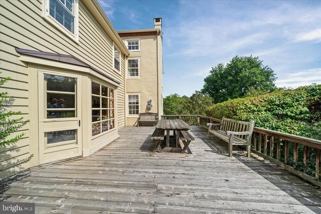 818 BURROWS RUN RD, Chadds Ford, PA 19317