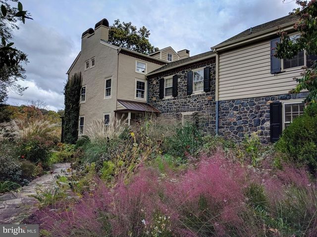 818 BURROWS RUN RD, Chadds Ford, PA 19317