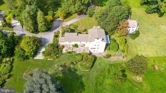 818 BURROWS RUN RD, Chadds Ford, PA 19317