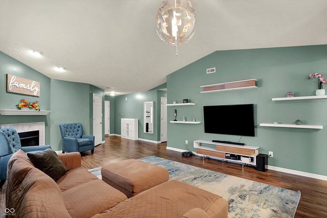 10860 Vanguard Lane, Indianapolis, IN 46234