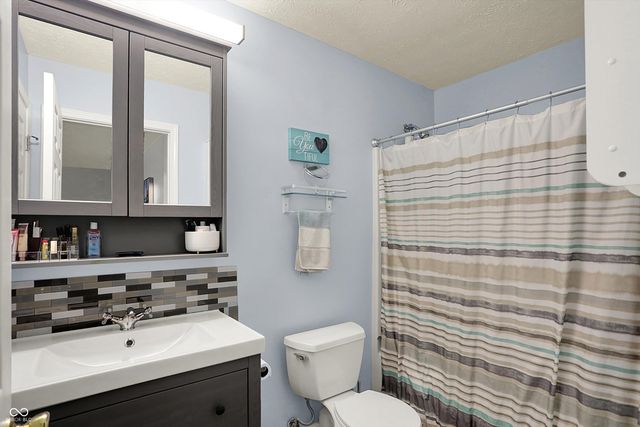 10860 Vanguard Lane, Indianapolis, IN 46234