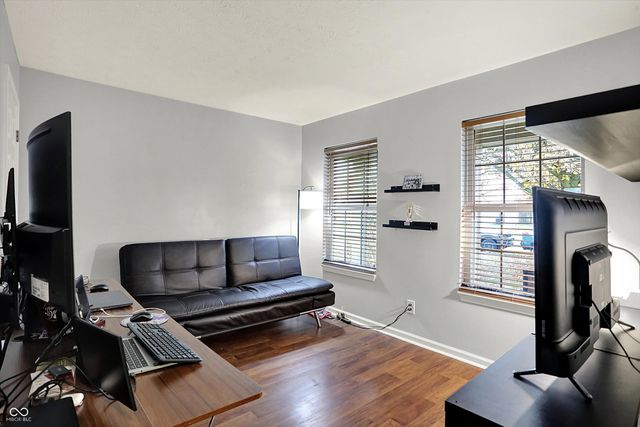 10860 Vanguard Lane, Indianapolis, IN 46234