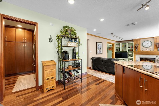 15212 NE Winsor Drive, Brush Prairie, WA 98606