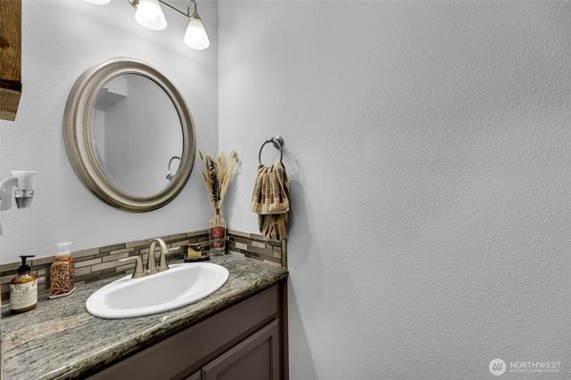 15212 NE Winsor Drive, Brush Prairie, WA 98606