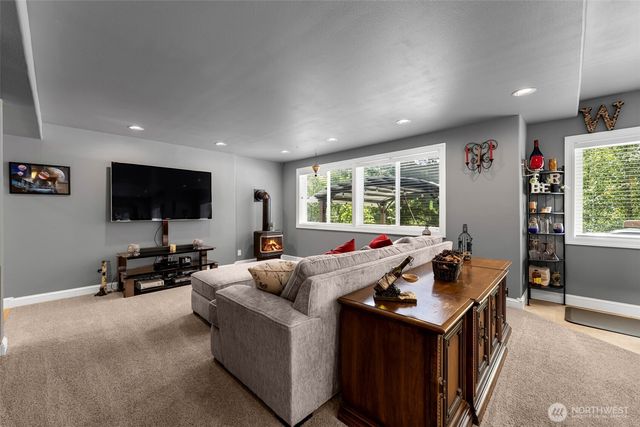 15212 NE Winsor Drive, Brush Prairie, WA 98606