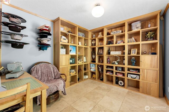 15212 NE Winsor Drive, Brush Prairie, WA 98606