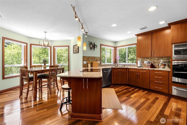 15212 NE Winsor Drive, Brush Prairie, WA 98606