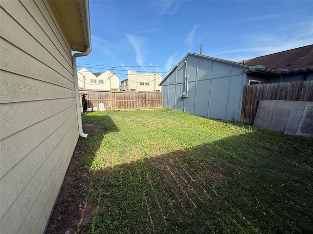 9307 Coffee Street, Houston, TX 77033