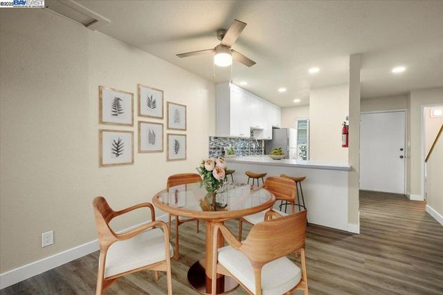 1001 Murrieta Blvd 4, Livermore, CA 94550