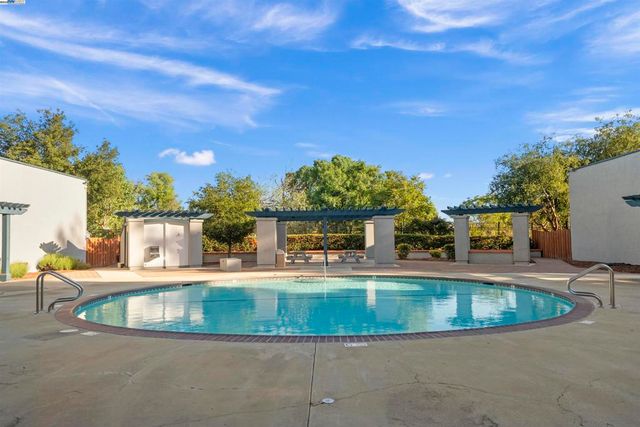 1001 Murrieta Blvd 4, Livermore, CA 94550