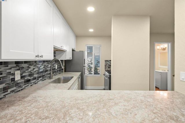 1001 Murrieta Blvd 4, Livermore, CA 94550