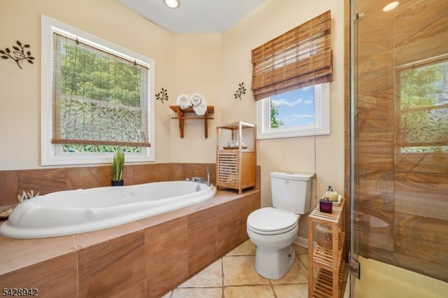 50 Newbrook Ln, Springfield Twp., NJ 07081