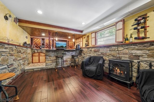 50 Newbrook Ln, Springfield Twp., NJ 07081
