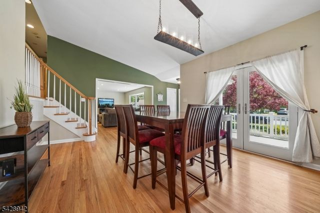 50 Newbrook Ln, Springfield Twp., NJ 07081