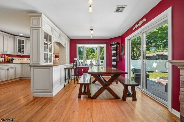 50 Newbrook Ln, Springfield Twp., NJ 07081