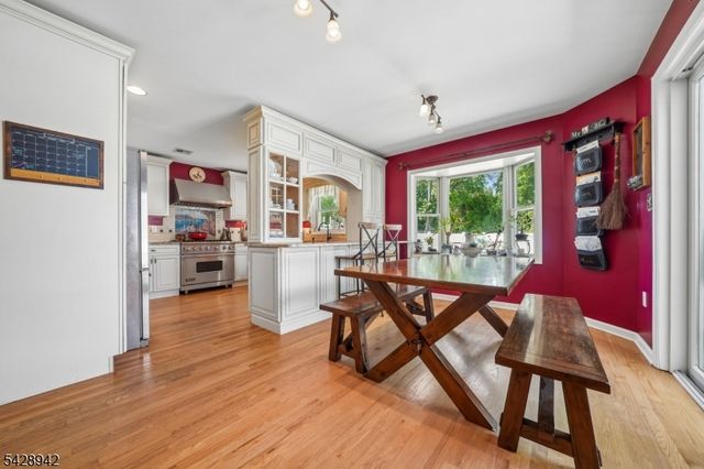 50 Newbrook Ln, Springfield Twp., NJ 07081