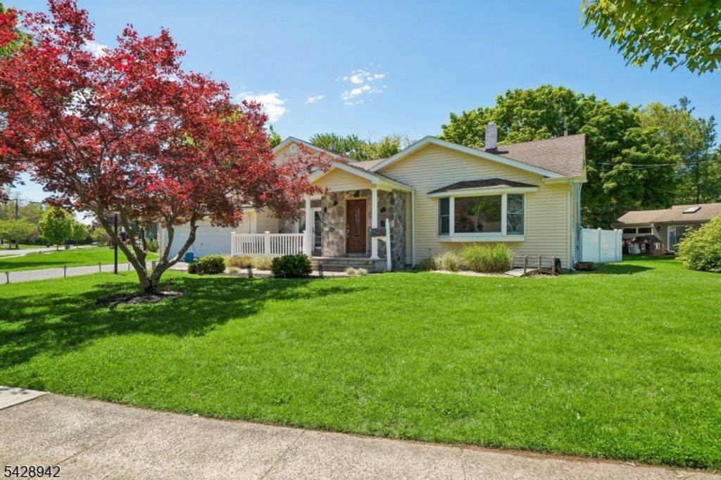50 Newbrook Ln, Springfield Twp., NJ 07081
