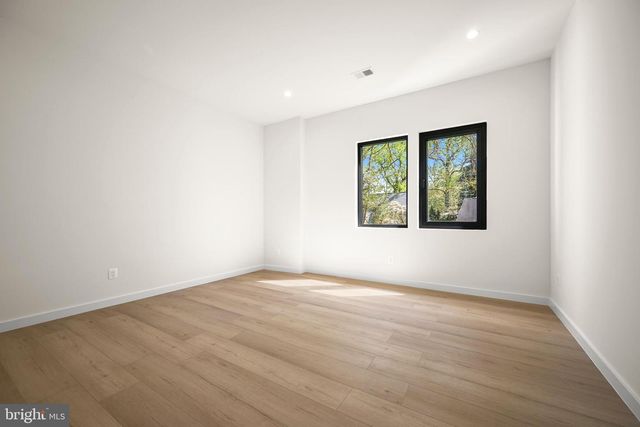 8908 MOHAWK LN, Bethesda, MD 20817