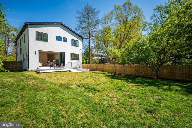8908 MOHAWK LN, Bethesda, MD 20817