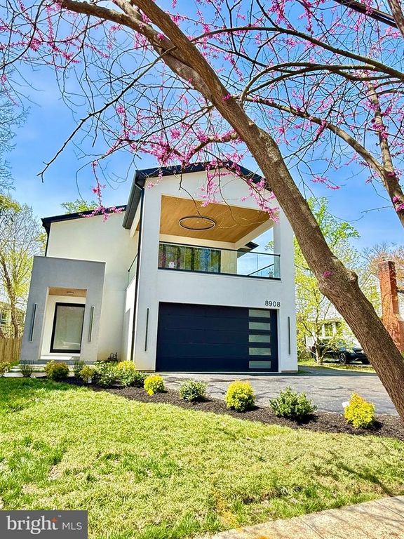 Image 1 of property listing at 8908 MOHAWK LN, Bethesda, MD 20817