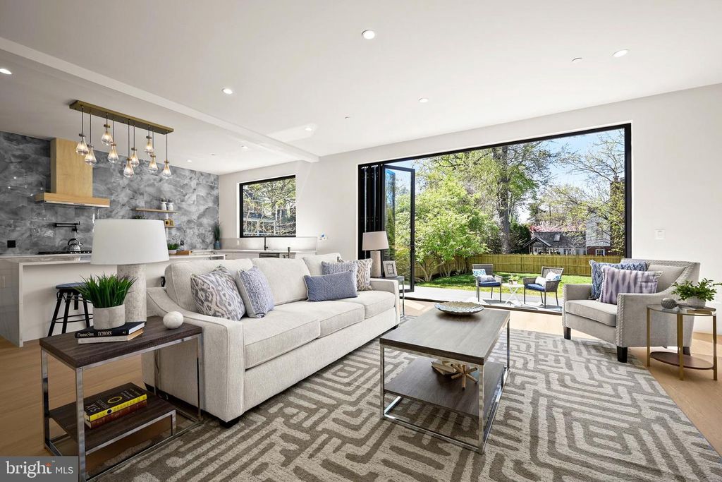 Image 36 of property listing at 8908 MOHAWK LN, Bethesda, MD 20817